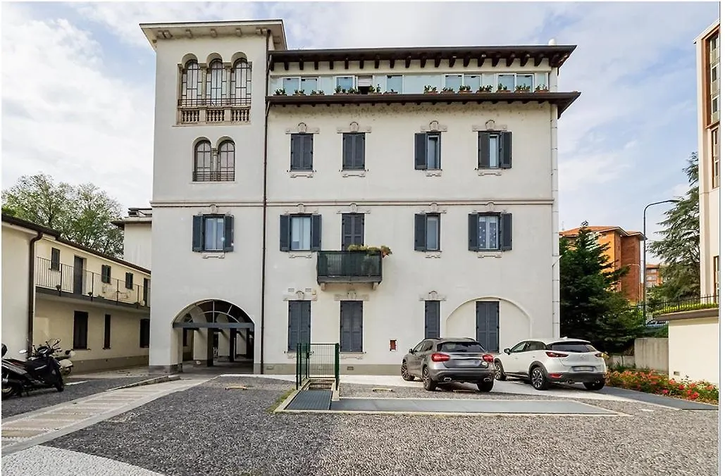 Lux Apartment 2 Milano Metro M2 Italy